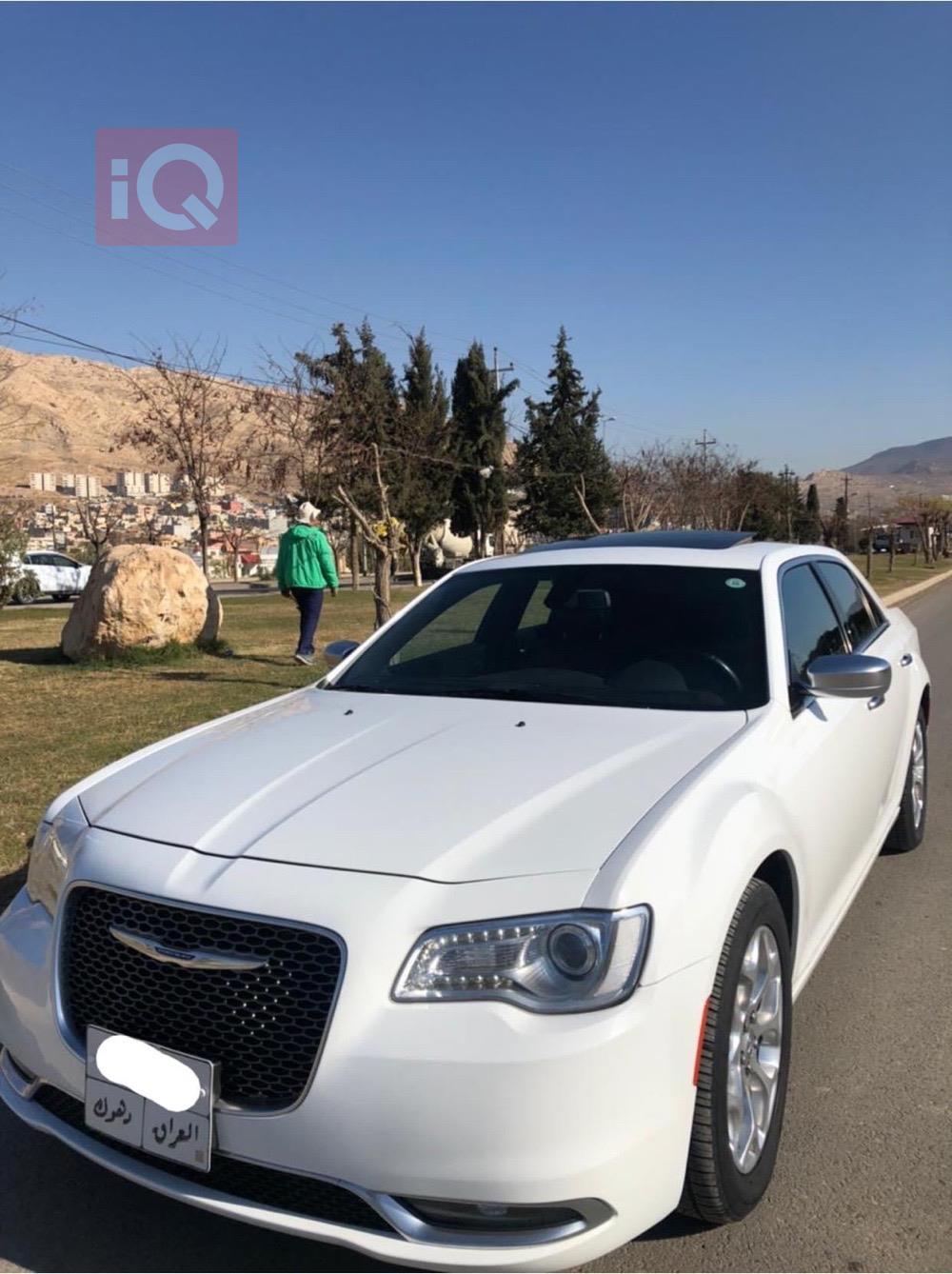 کرایسلەر 300